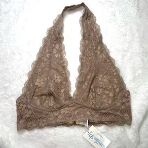 Vanilla Sky Lace Beige Brallette in a Size L NWT